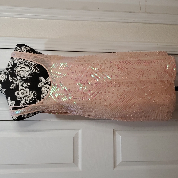Bebe Pink Iridescent Sequin Shift Dress S - Picture 3 of 13